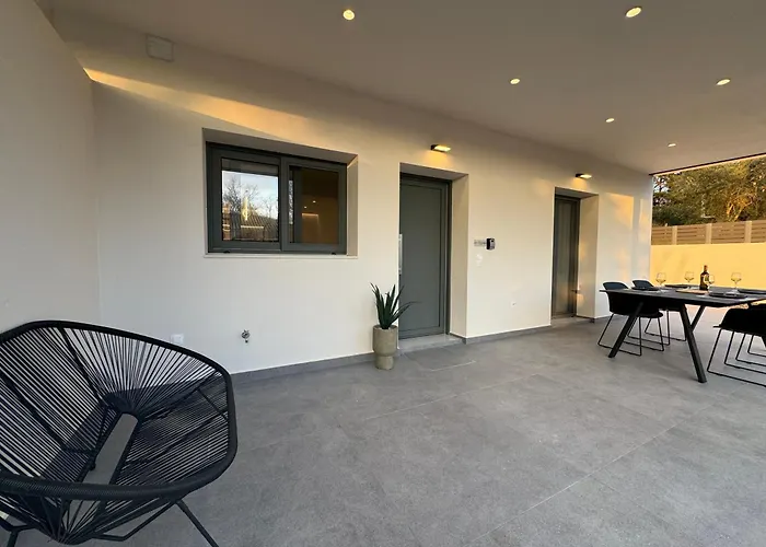 Platinum River Apartments